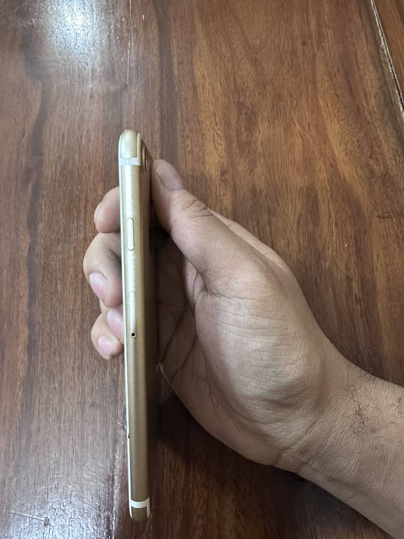 Apple iPhone 7 6