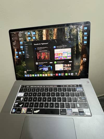 MACBOOK PRO