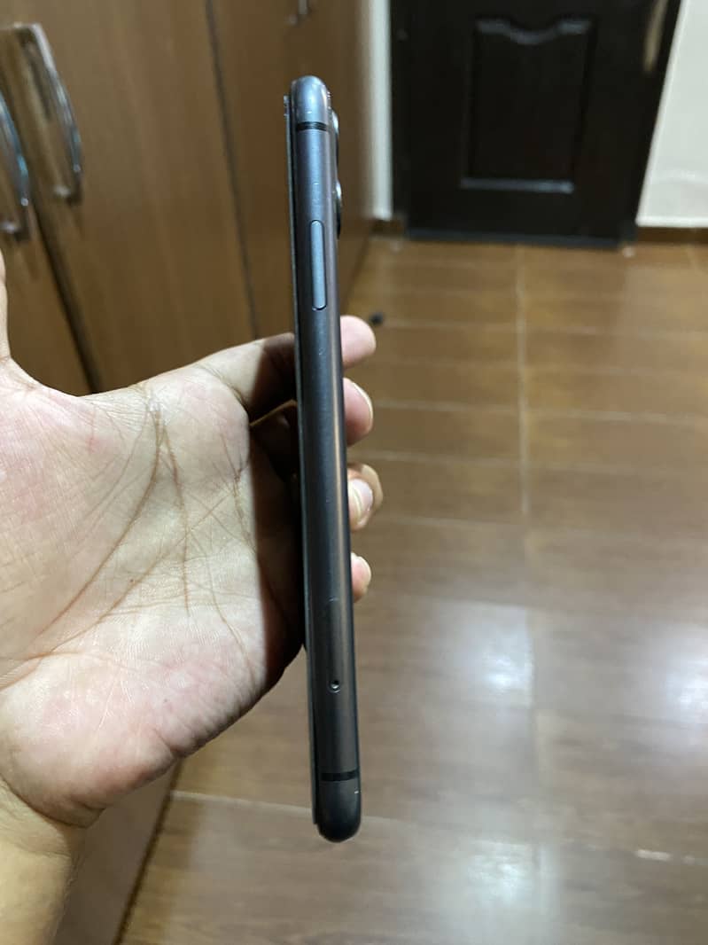 Apple iPhone 11 2