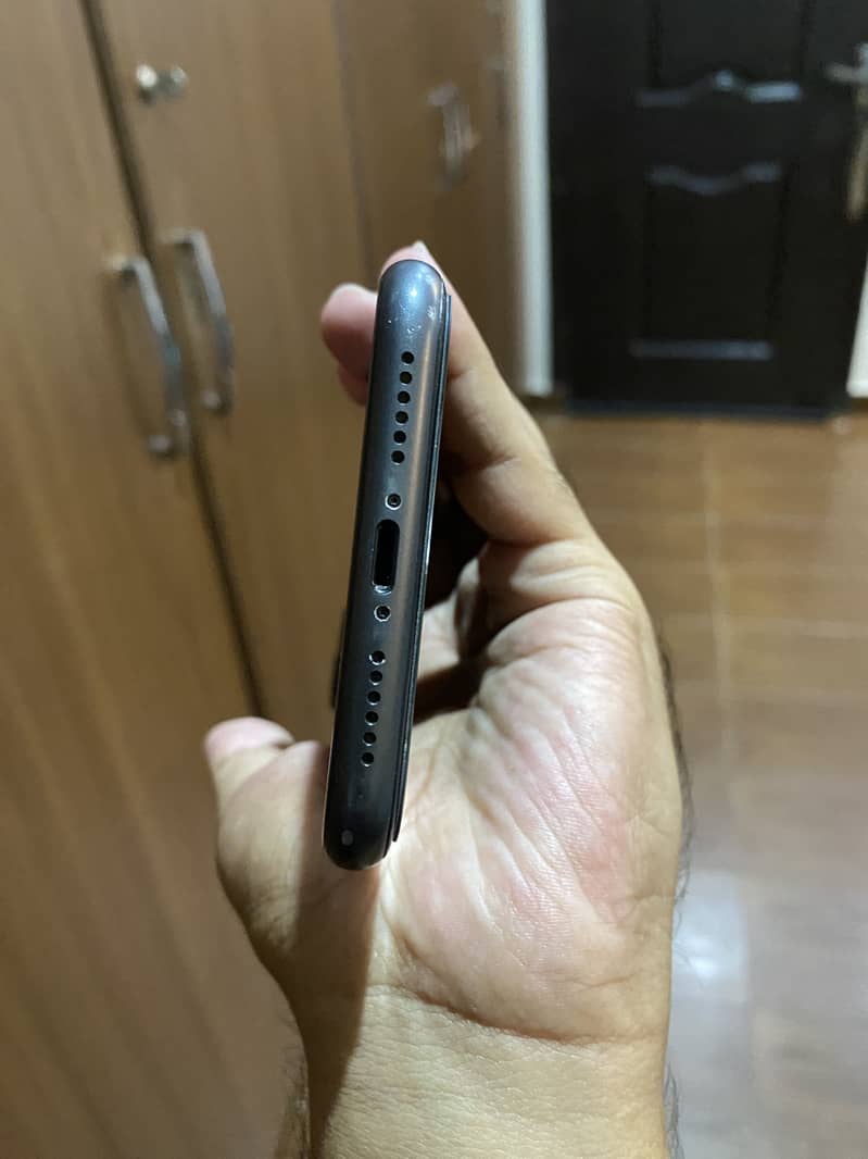 Apple iPhone 11 5