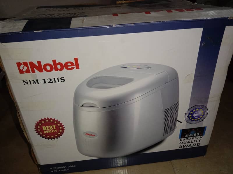 Ice cube maker 1
