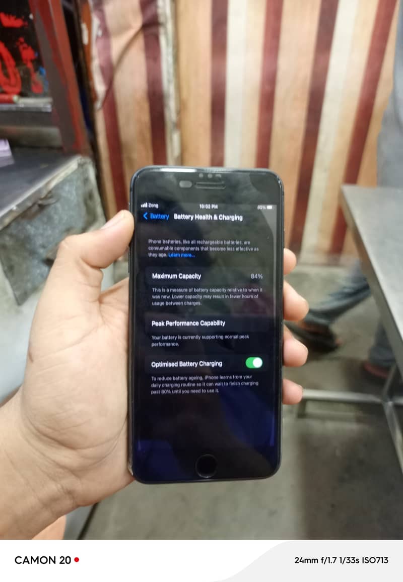 Apple iPhone 8 Plus 4