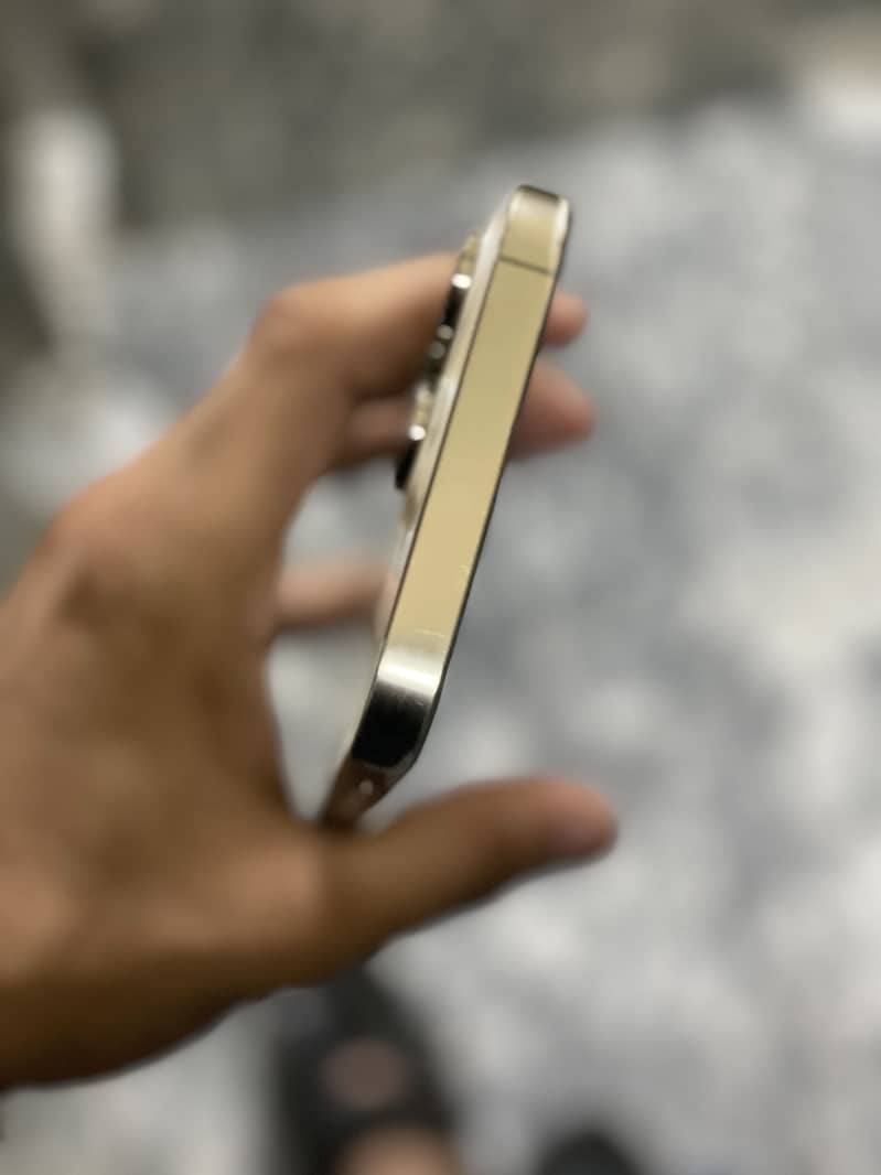 iphone 14 pro max 3