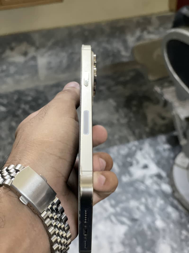 iphone 14 pro max 5