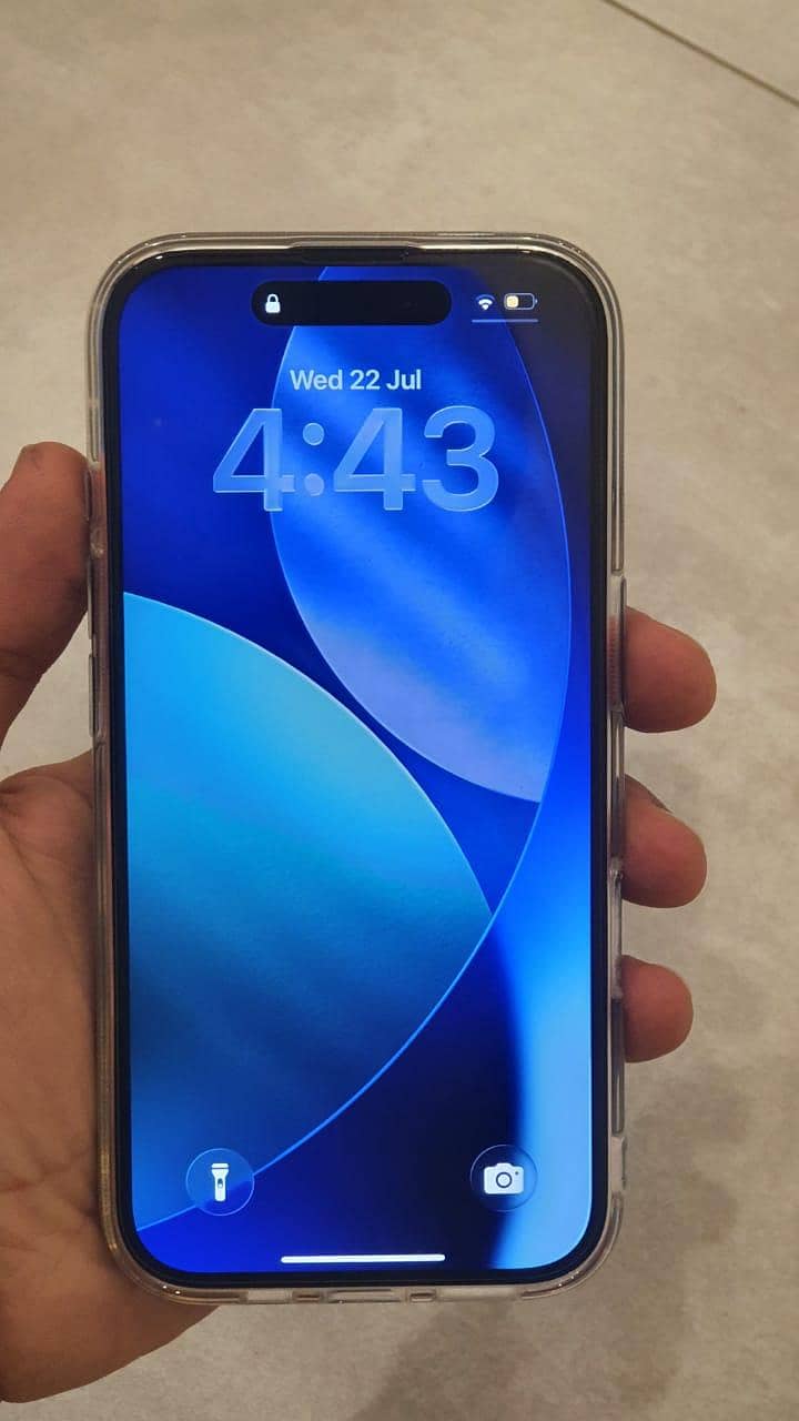 Apple iPhone 16 0