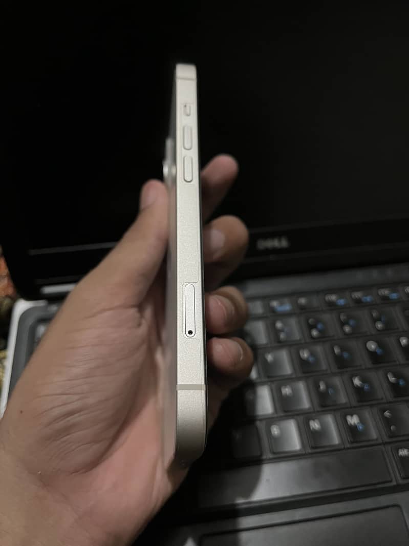 Apple iPhone 13 2