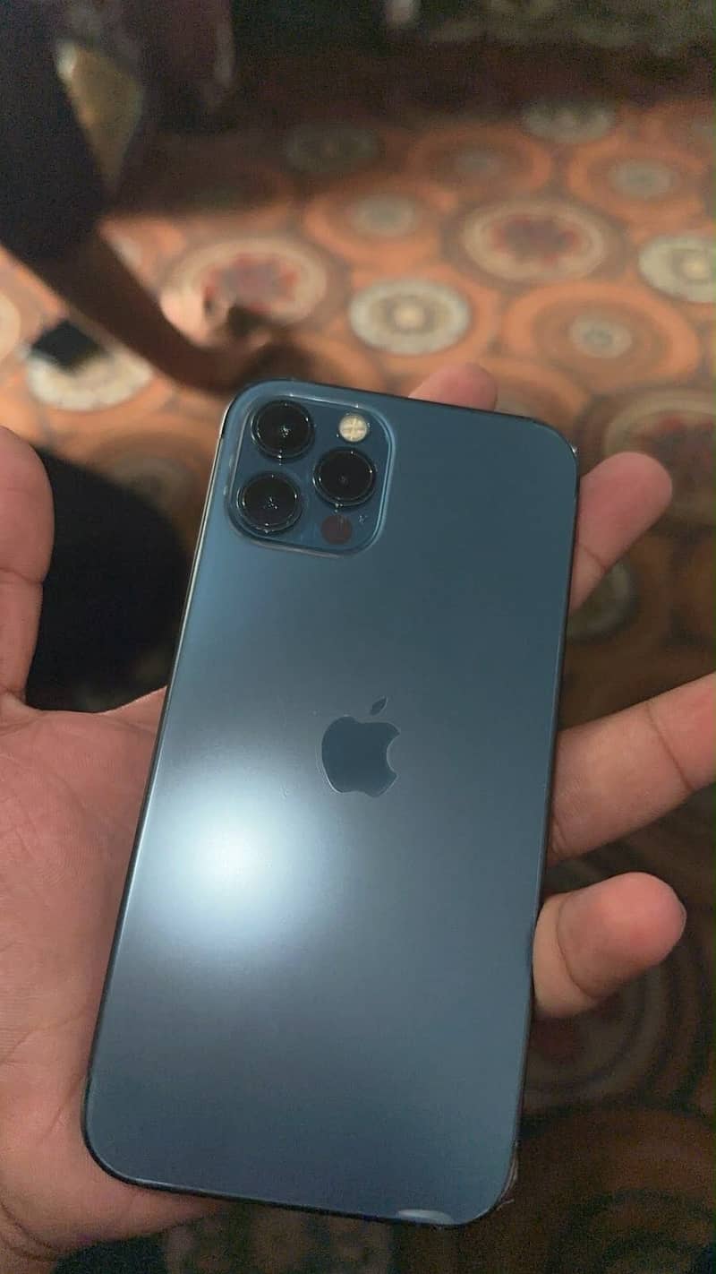 Apple iPhone 12 Pro 4