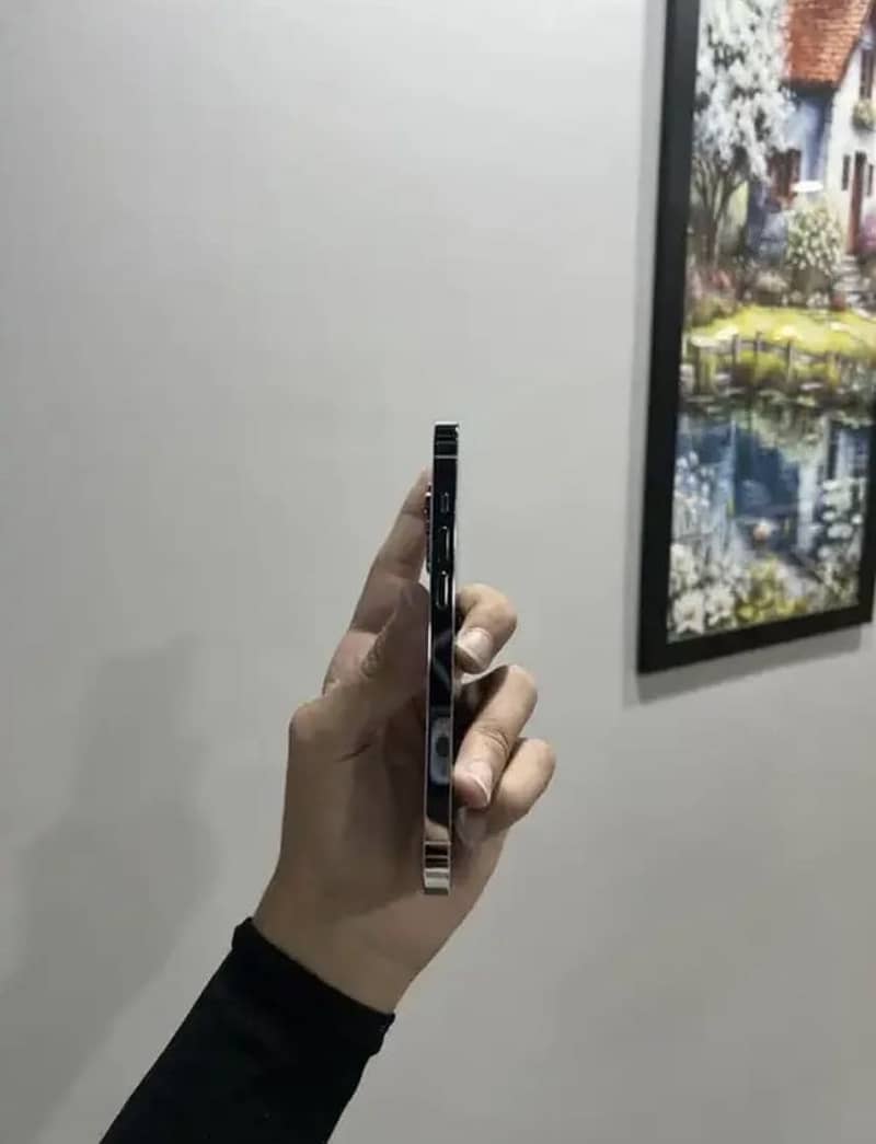 Apple iPhone 14 Pro 3