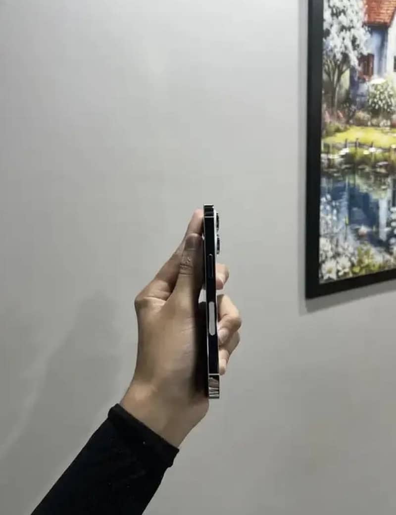 Apple iPhone 14 Pro 4