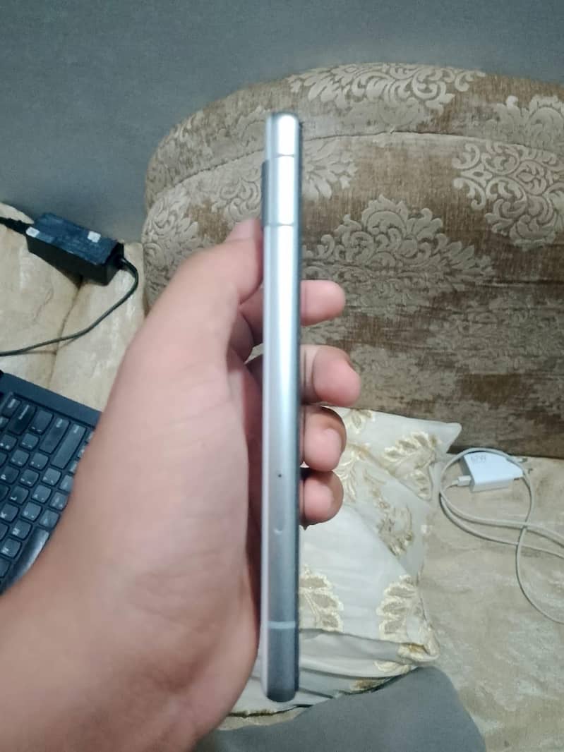Google Pixel 7a 2