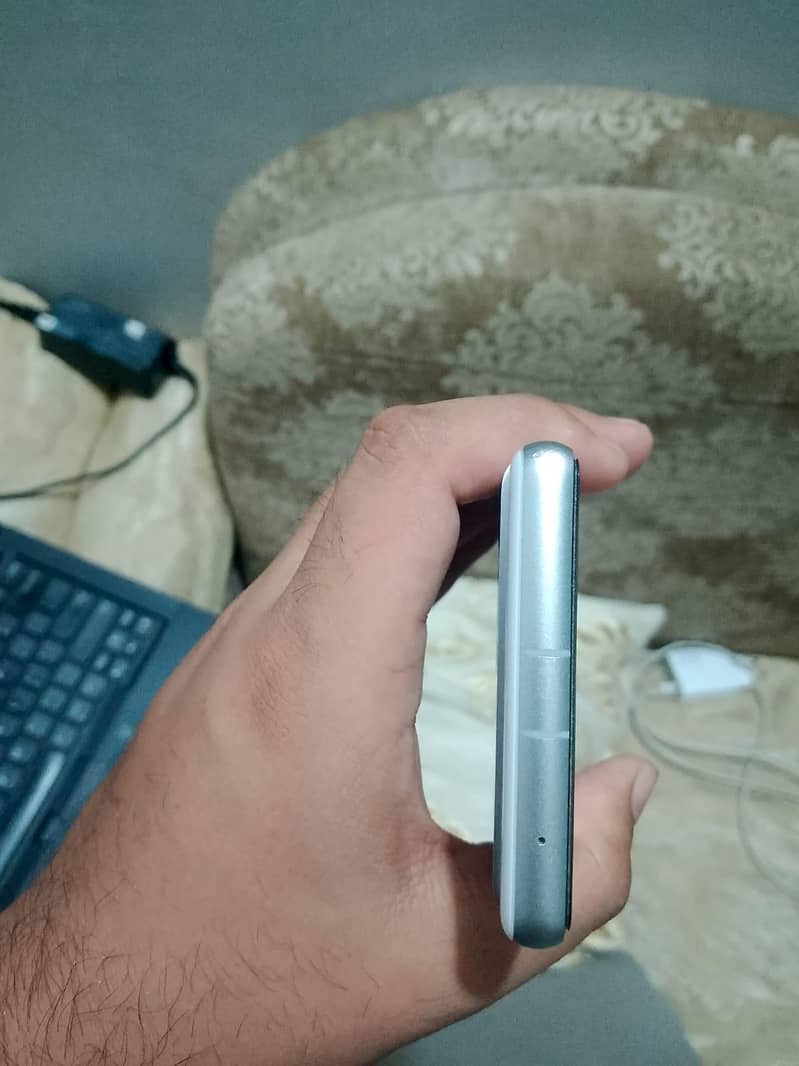 Google Pixel 7a 3