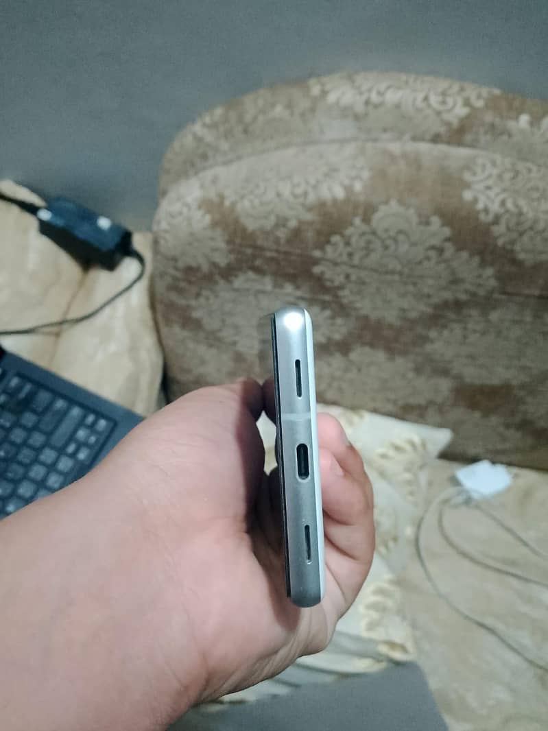 Google Pixel 7a 5