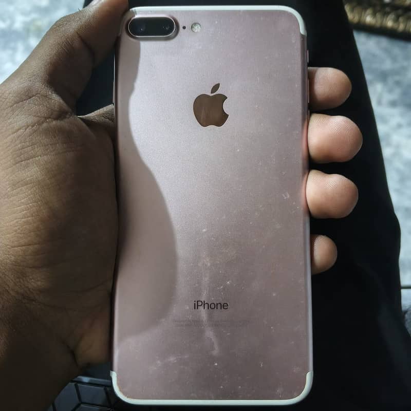Apple iPhone 7 Plus 4