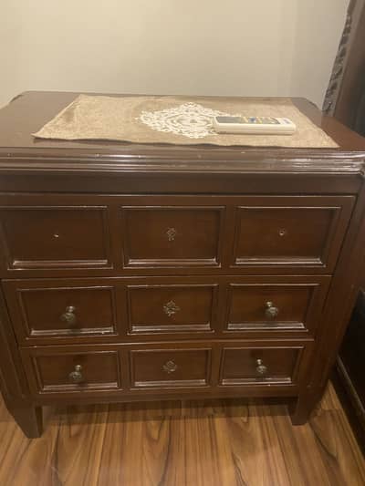 bedset side table dressing table