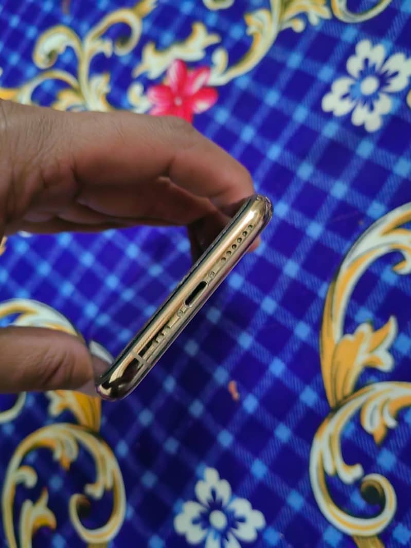 Apple iPhone 11 Pro 5