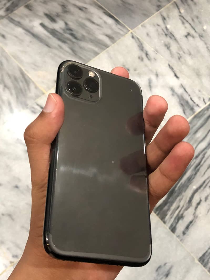 Apple iPhone 11 Pro 1