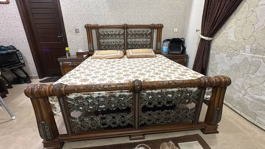 Luxury Solid Wood King Size Bed Set