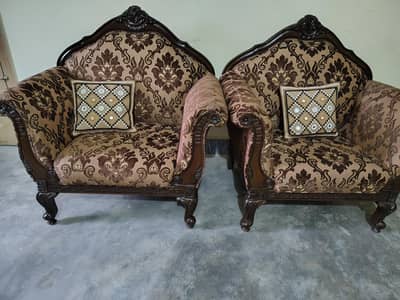 I want to sell  sofa set + tables set