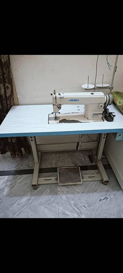 Juki Sewing Machine 5550 with Servo Motor & Heavy Stand"