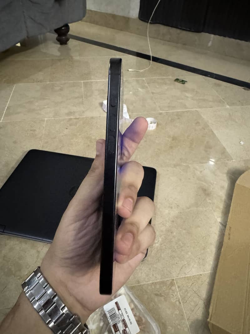 Apple iPhone 16 Pro Max 7
