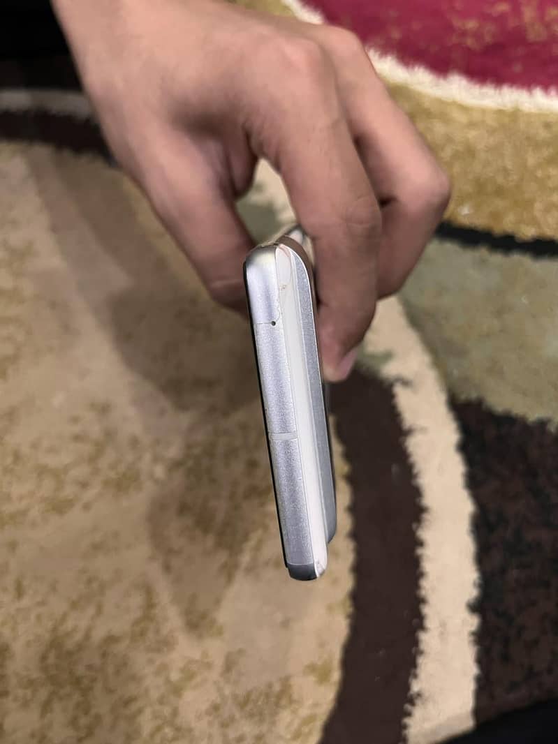 Google Pixel 7 4