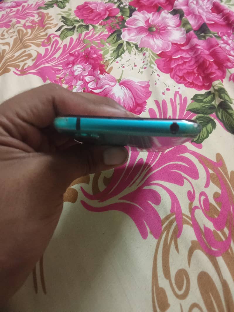 aquos sharp r3 1