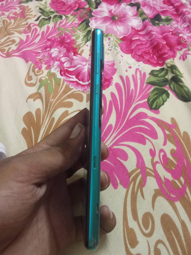 aquos sharp r3 5