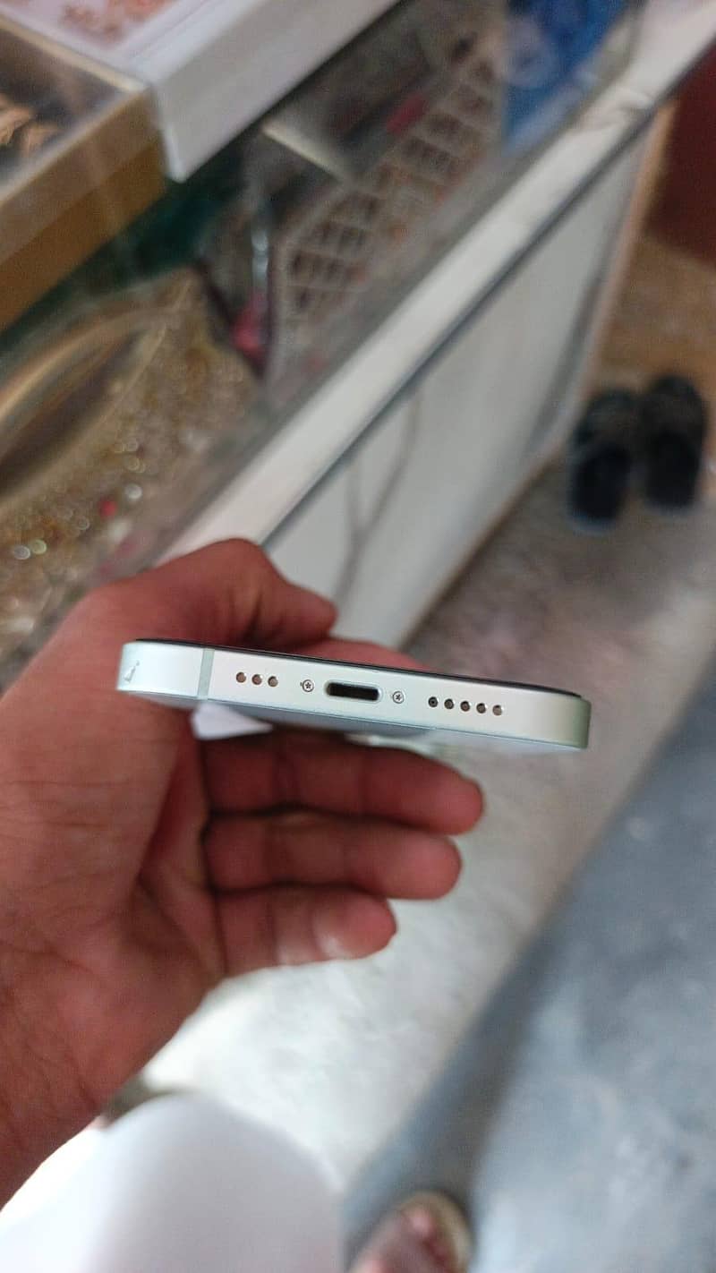 Apple iPhone 12 2