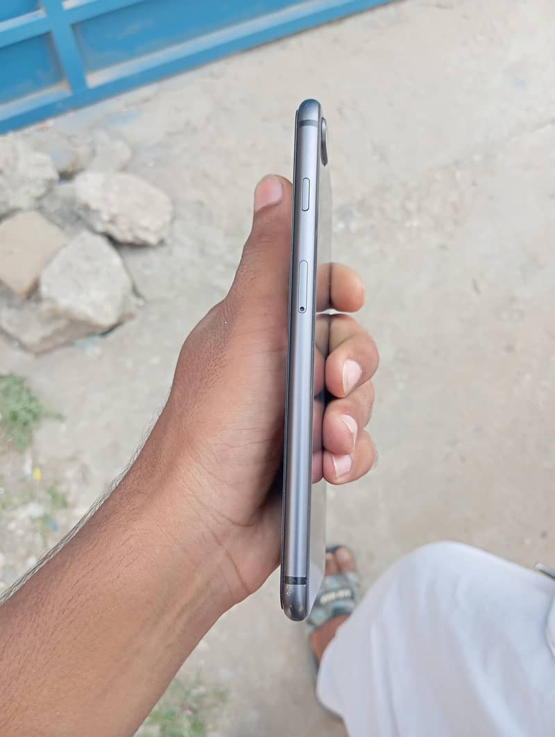 Apple iPhone 8 Plus 6
