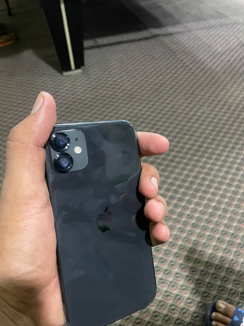 Apple iPhone 11 7
