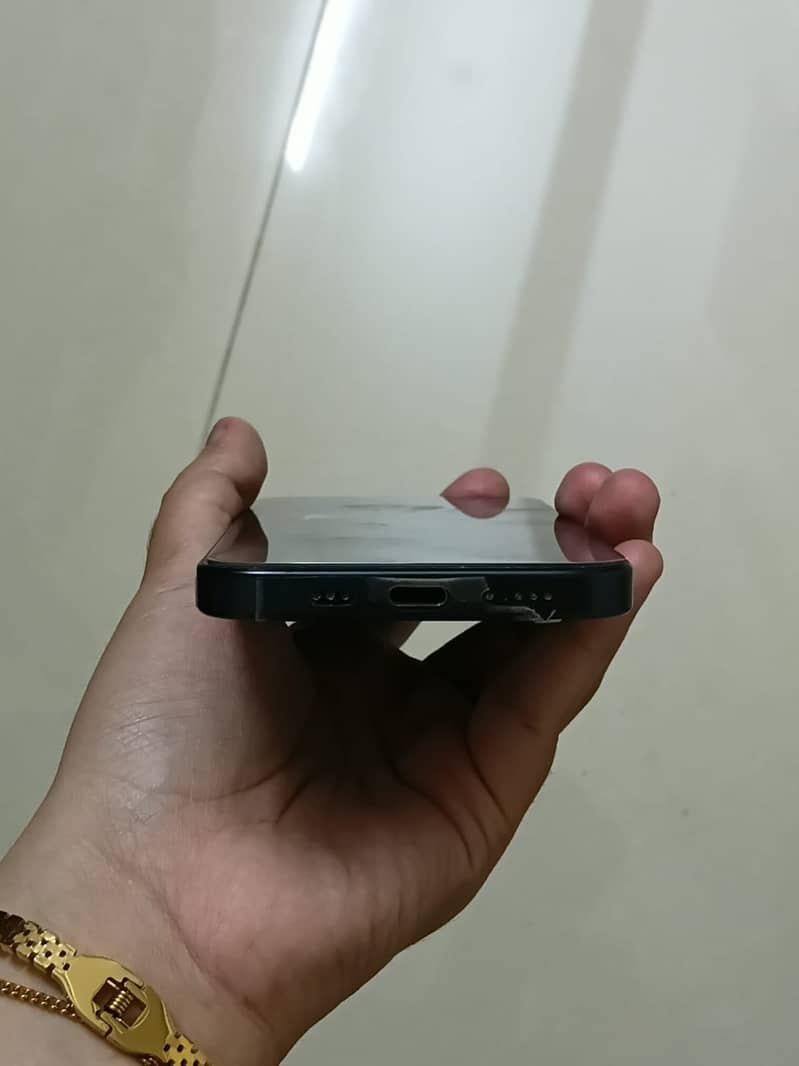 Apple iPhone 15 Pro 1
