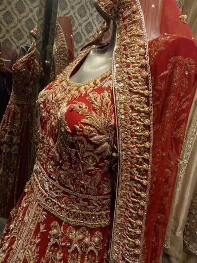bridal dress/wedding dress
