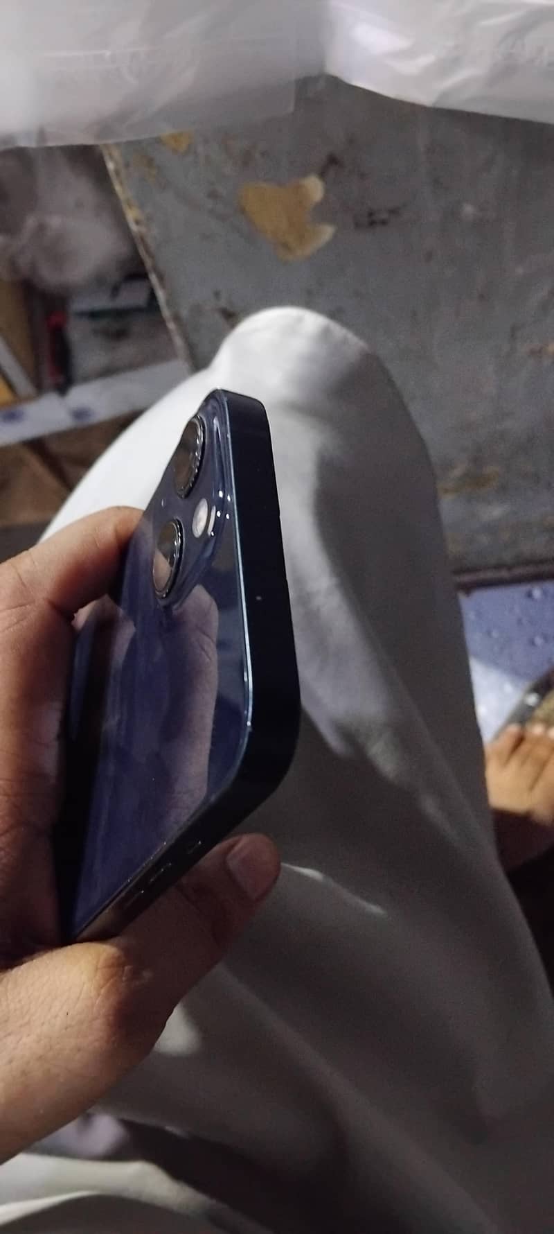 Apple iPhone 13 4