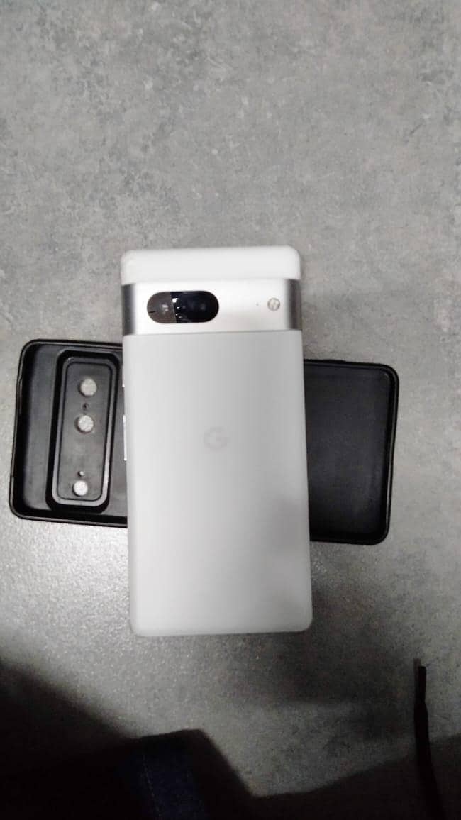 Google Pixel 7 4