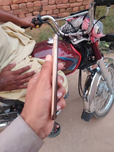 iPhone XS exchange pta  good mobile