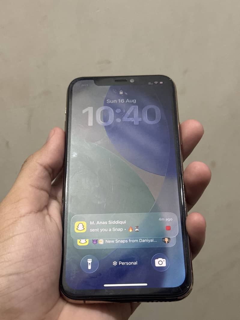 Apple iPhone 11 Pro 4
