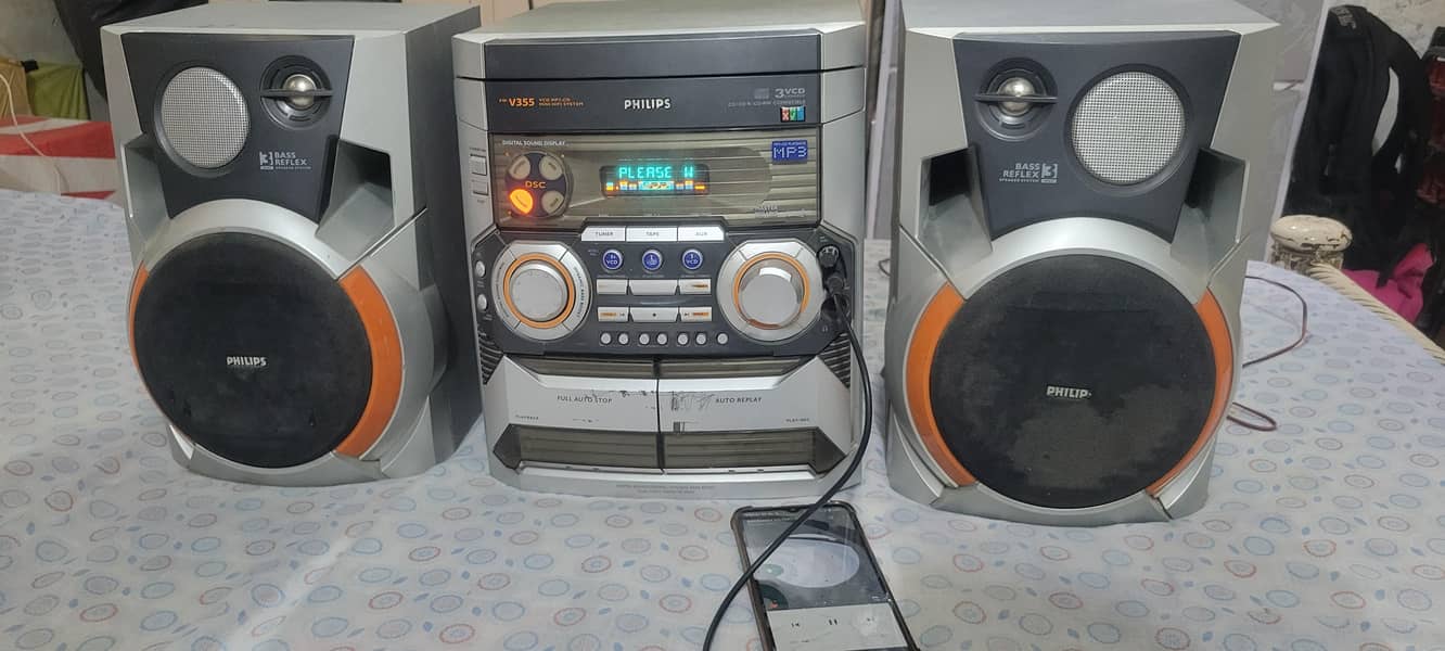 Phillips sound system 4