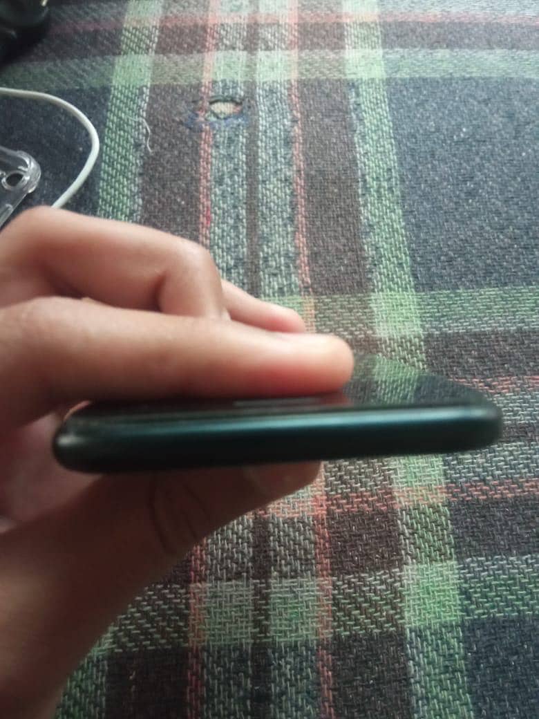 Apple iPhone SE 3rd generation 3