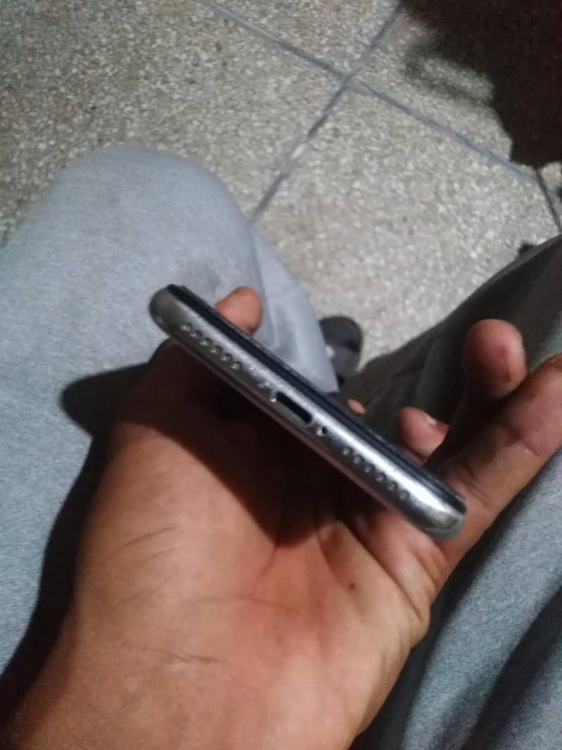 Apple iPhone X 2