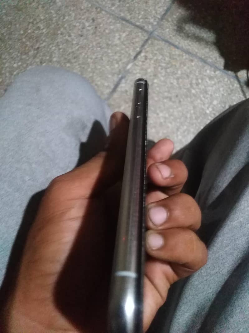 Apple iPhone X 5