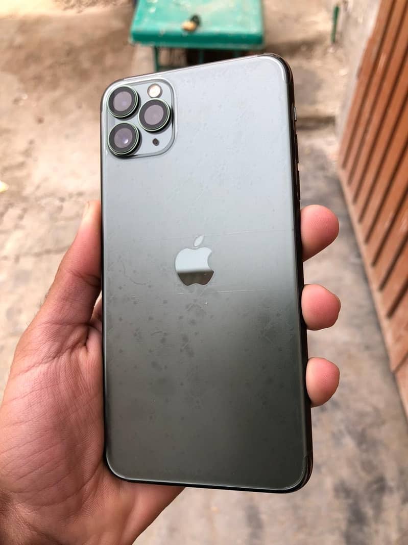 Apple iPhone 11 Pro Max 2