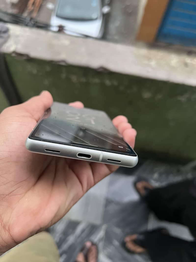 Google Pixel 7a 2