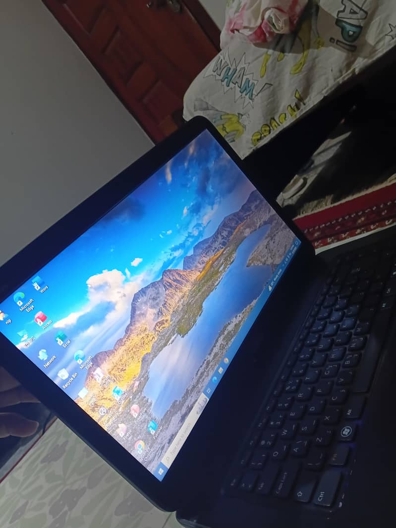 Dell laptop 3