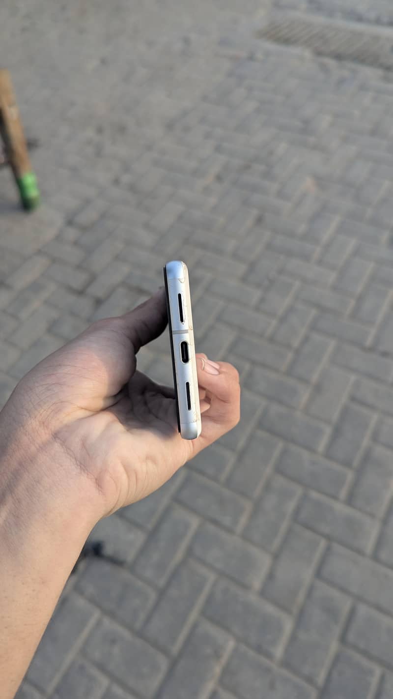 Google Pixel 7 6