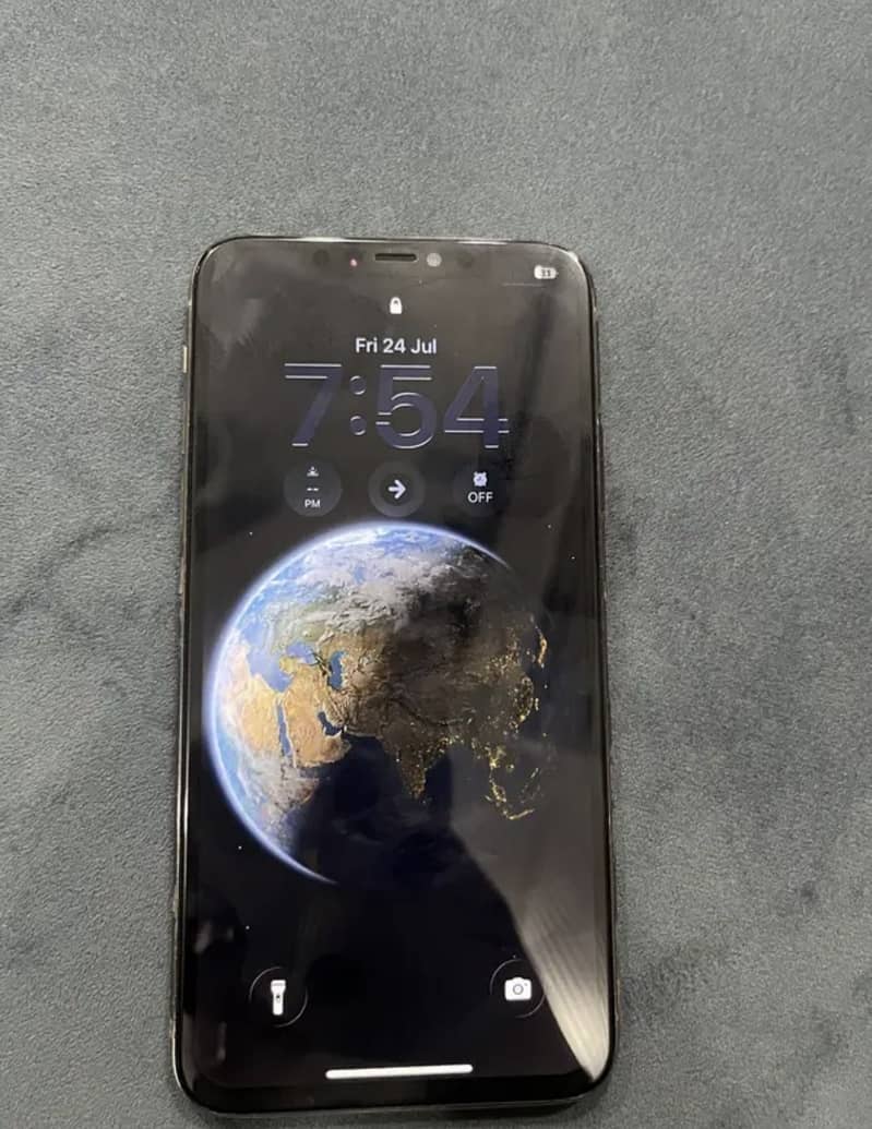 Apple iPhone 11 Pro Max 1