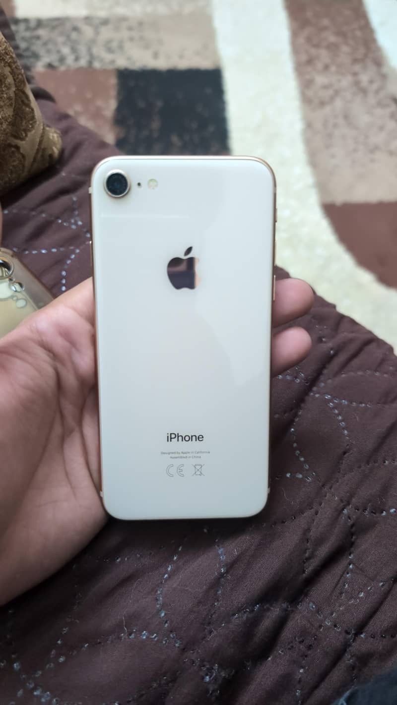 Apple iPhone 8 4