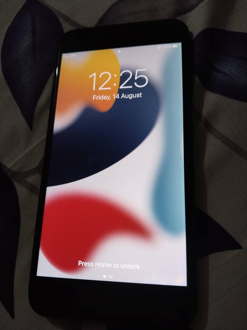Apple iPhone 7 Plus 0