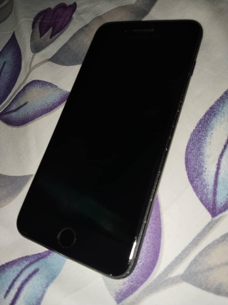 Apple iPhone 7 Plus 1