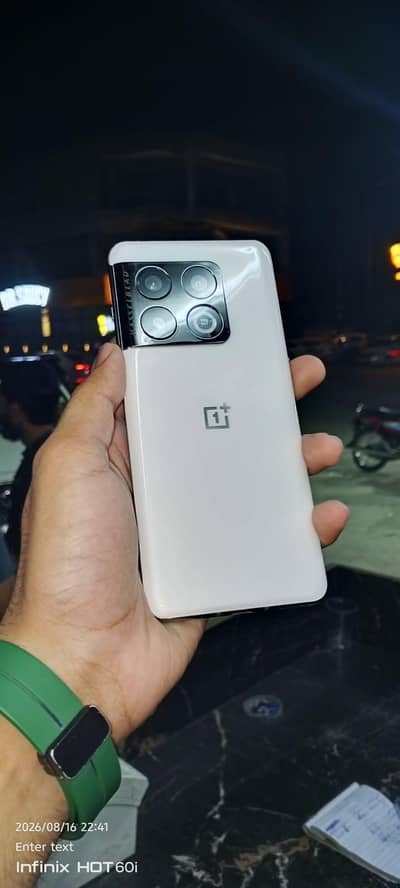 One Plus 10 Pro