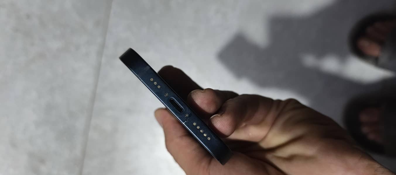Apple iPhone 13 1